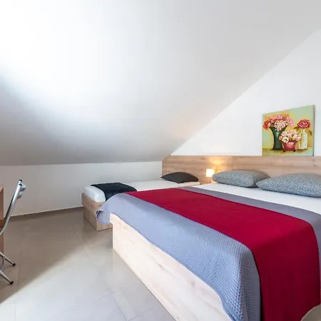 Guest house Adriatic 3*