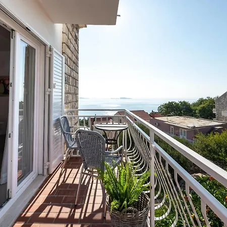 Adriatic Guest house 3*